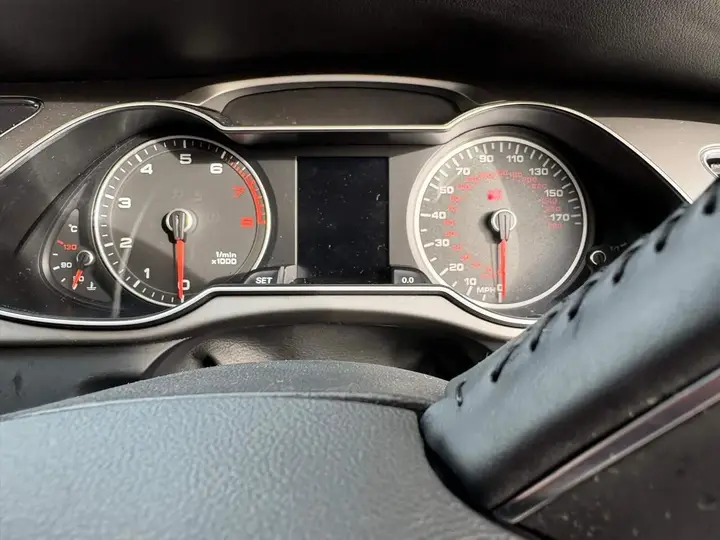 Audi A4 2025 photo 5