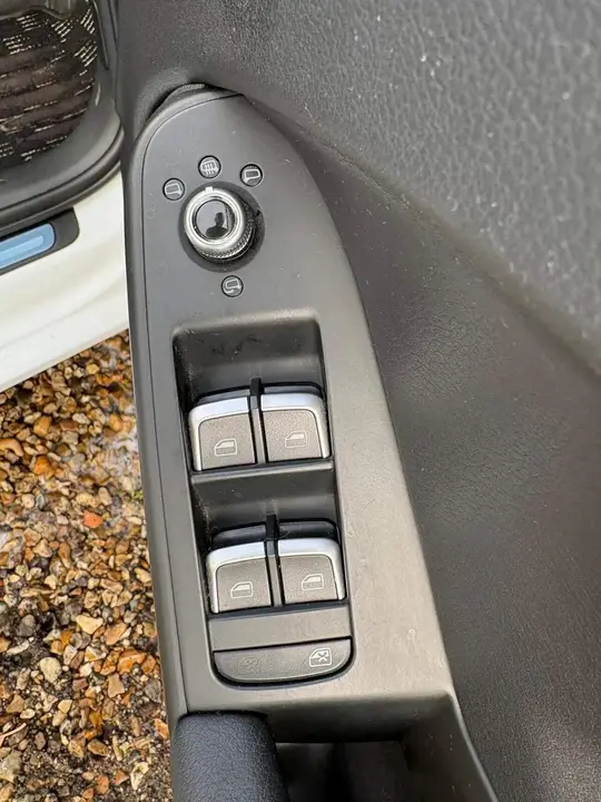 Audi A4 2025 photo 4