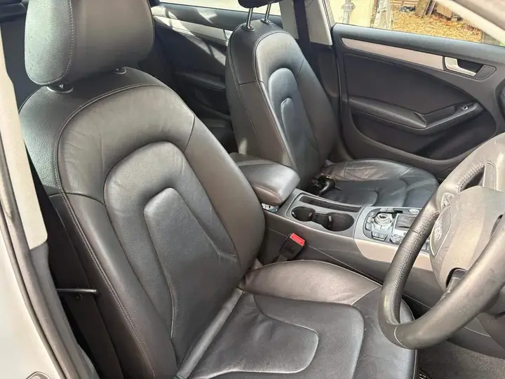 Audi A4 2025 photo 2