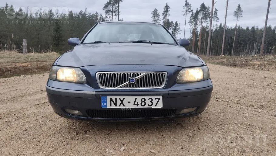 Volvo V70 2002 photo 3