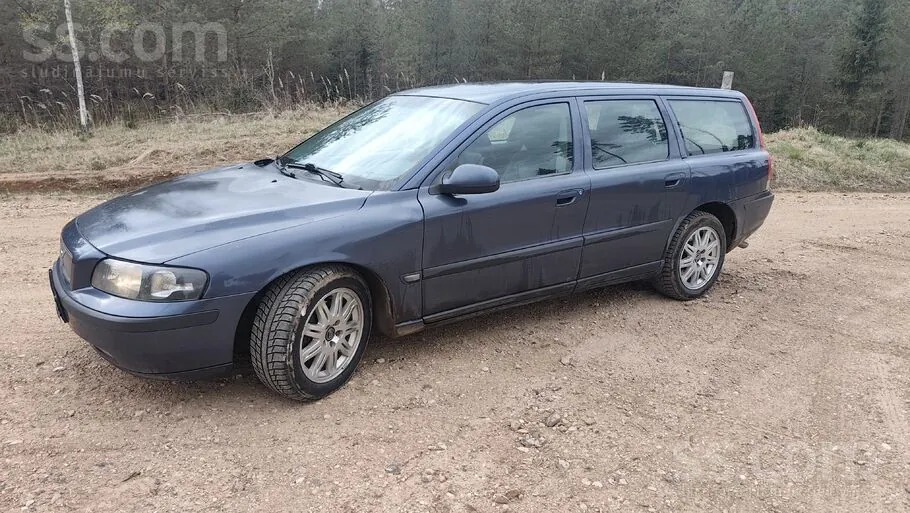 Volvo V70 2002 photo 2