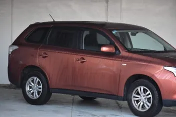 Mitsubishi Outlander 2013 photo 4