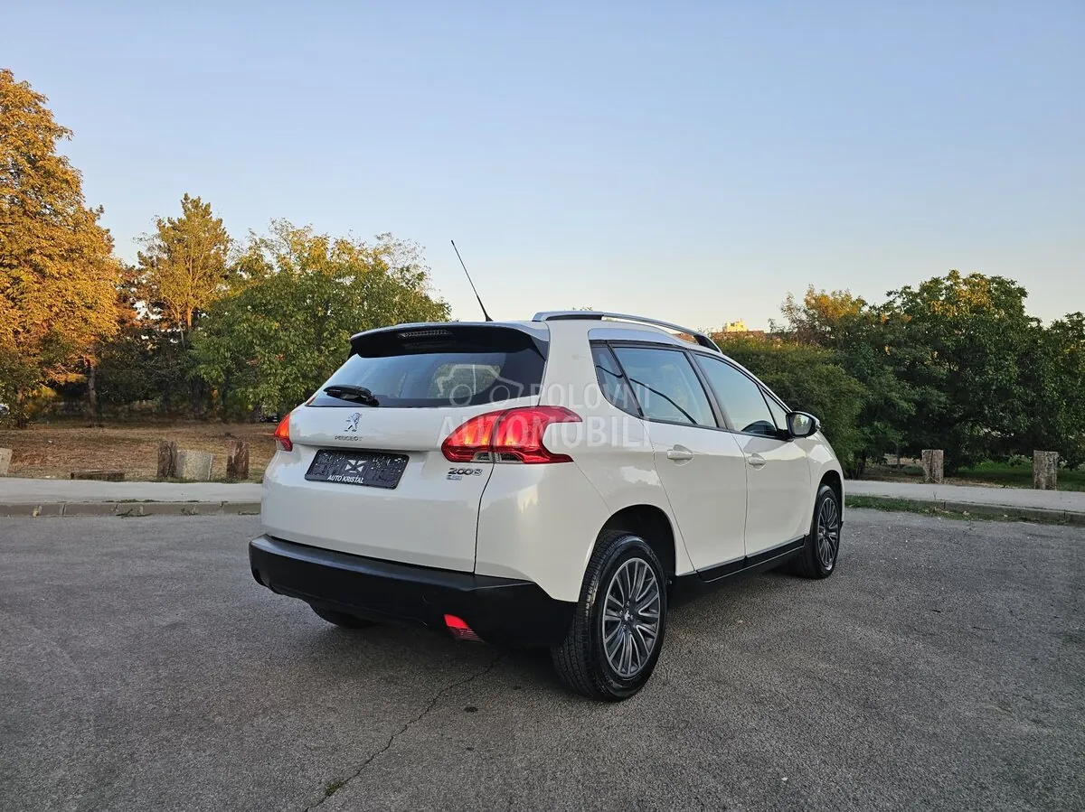 Peugeot 2008 2013 photo 3