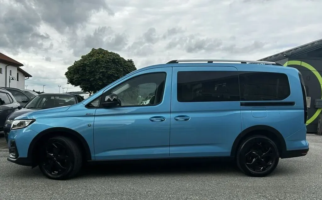 Ford Tourneo Connect Active 2022 photo 2