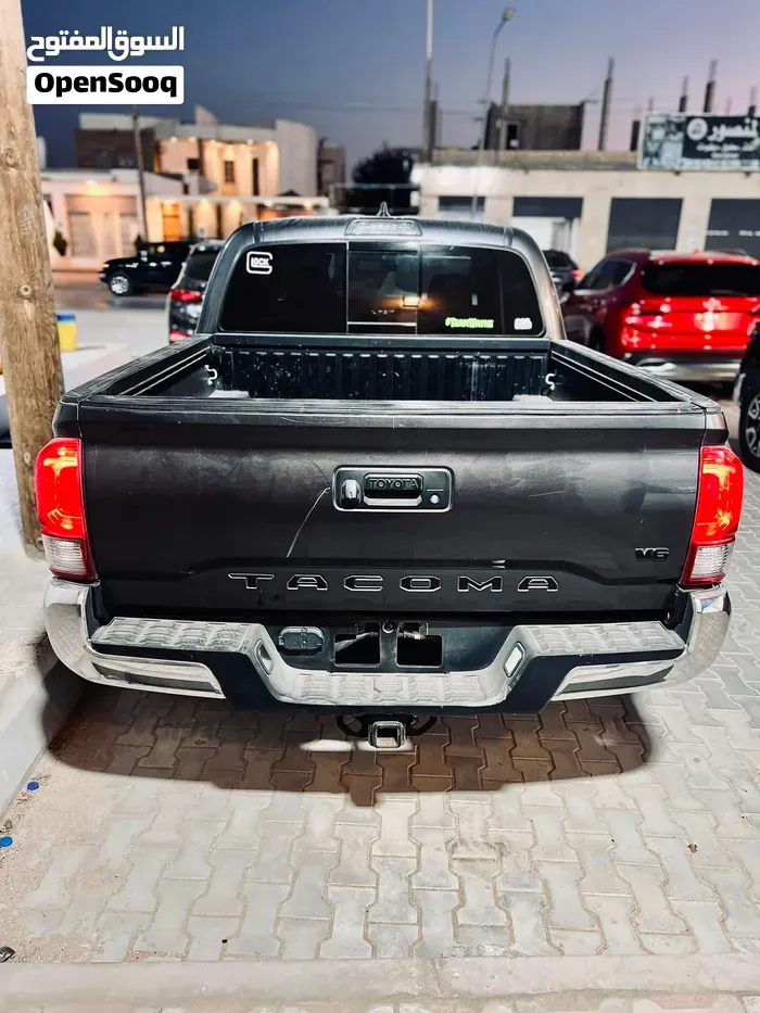 Toyota Tacoma 2017 photo 2