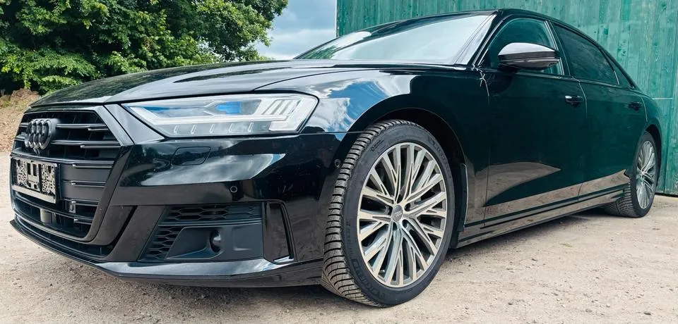 Audi A8L