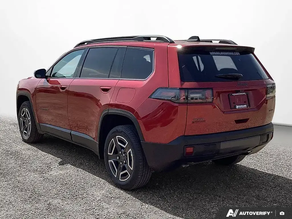 Jeep Cherokee 2026 photo 3