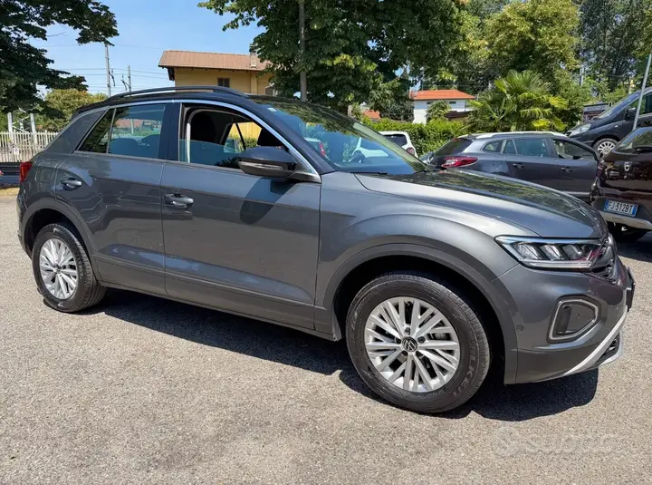 Volkswagen T-Roc 2022 photo 3
