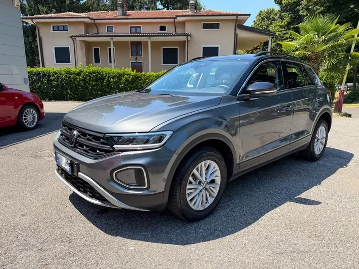 Volkswagen T-Roc 2022 photo 2