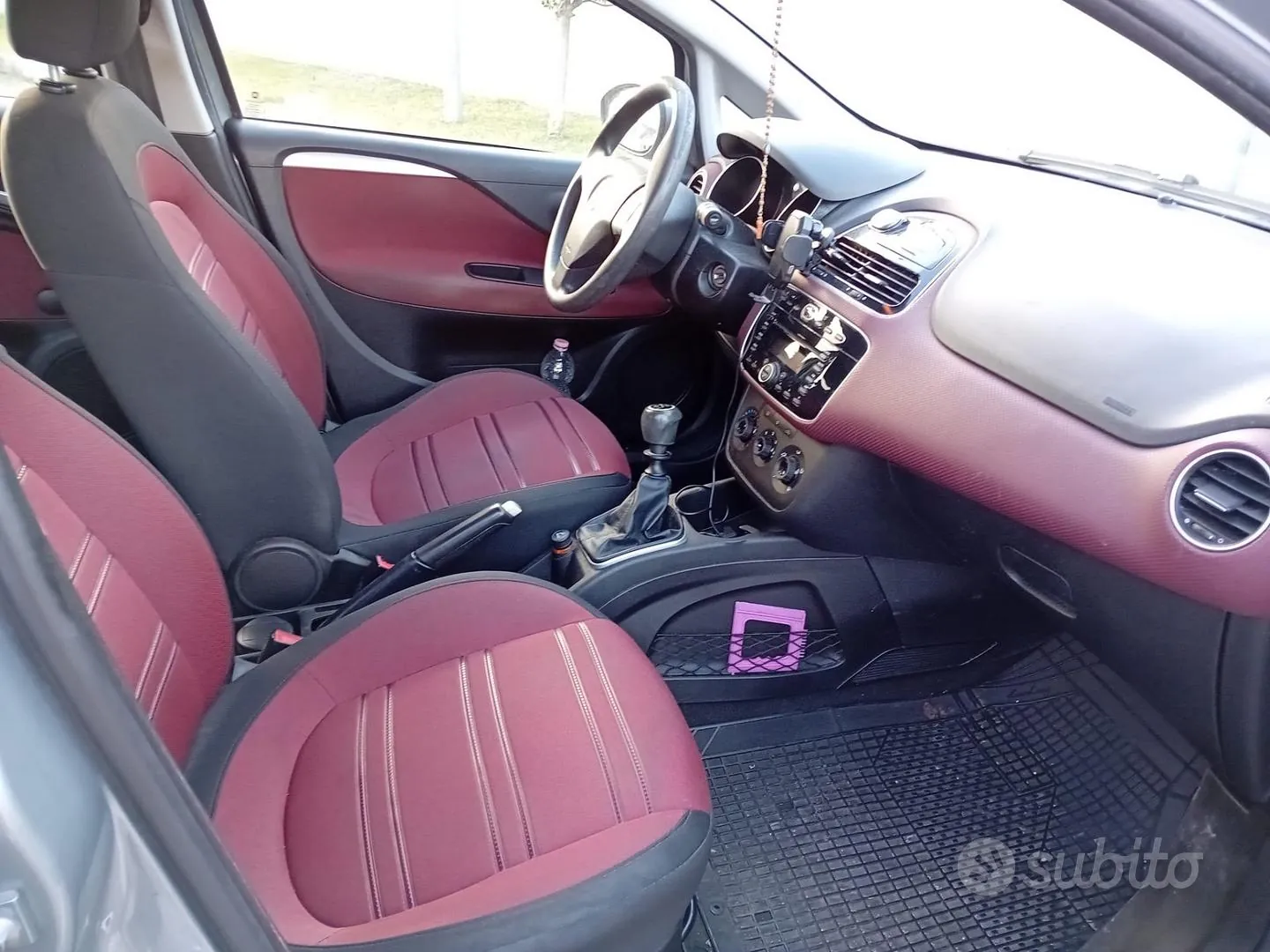 Fiat Grande Punto 2010 photo 5