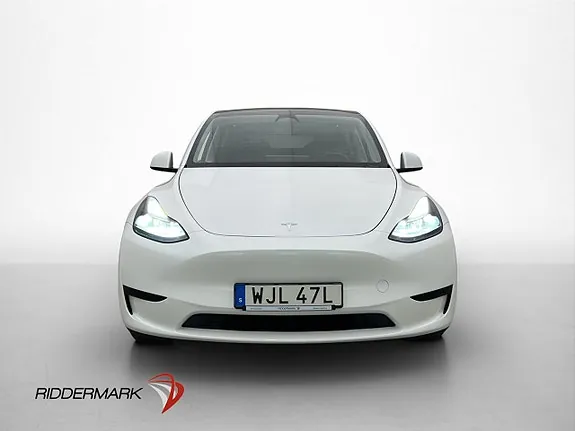 Tesla Model Y 2023 photo 2