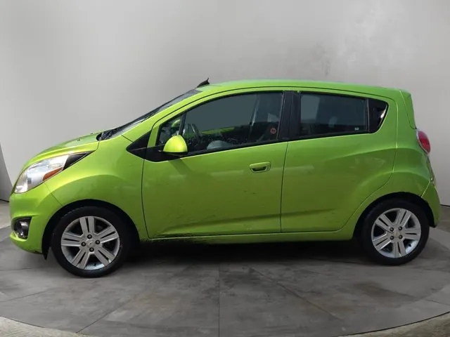 Chevrolet Spark 2015 photo 2