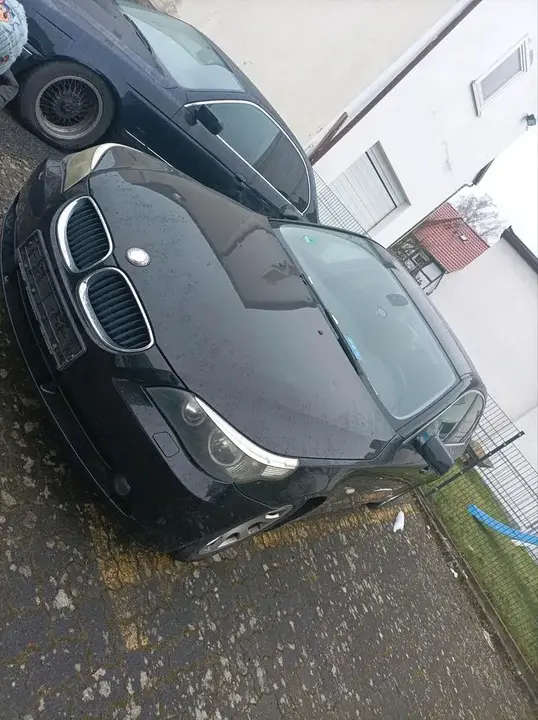 BMW 520I