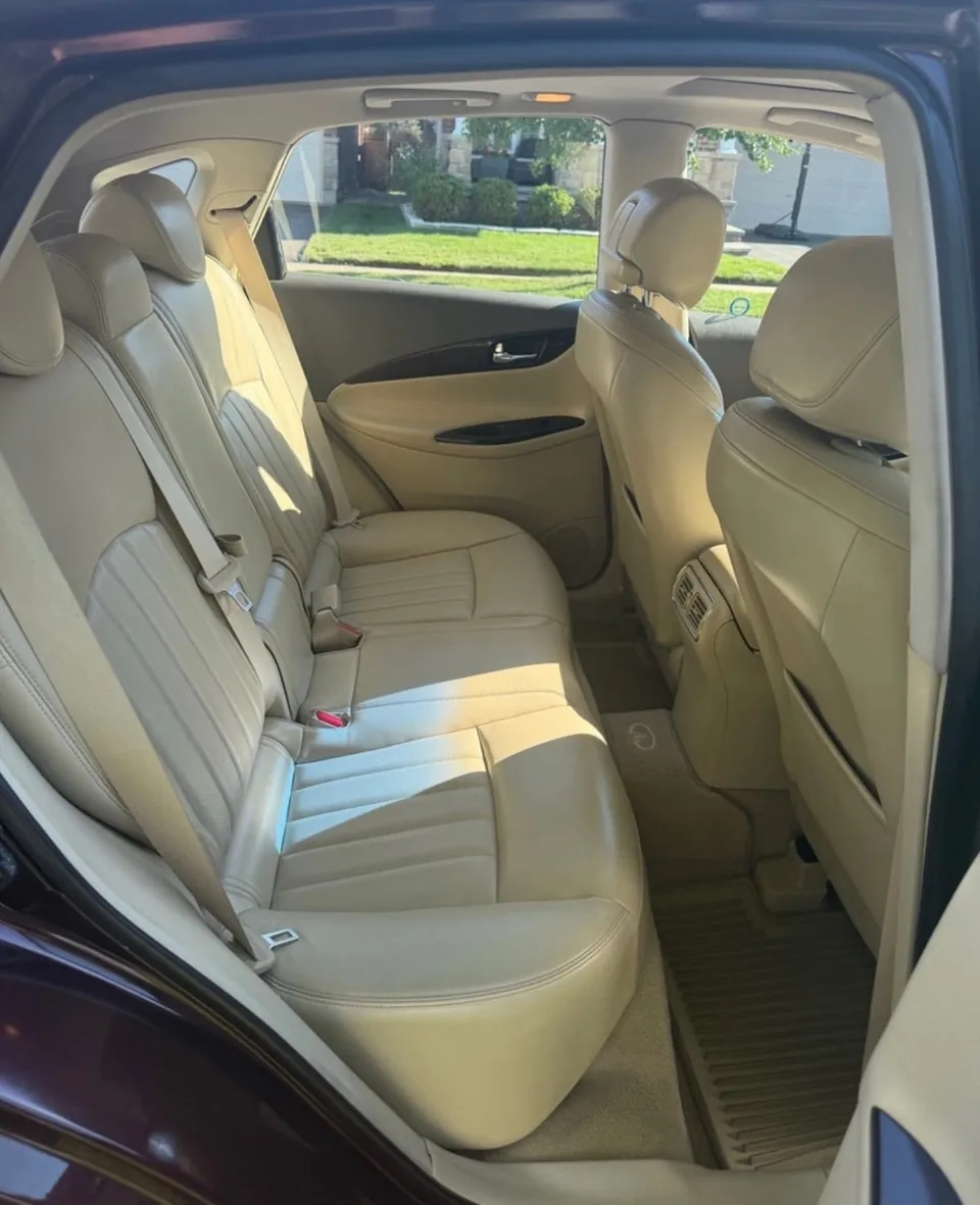 Infiniti Ex35 2010 photo 5