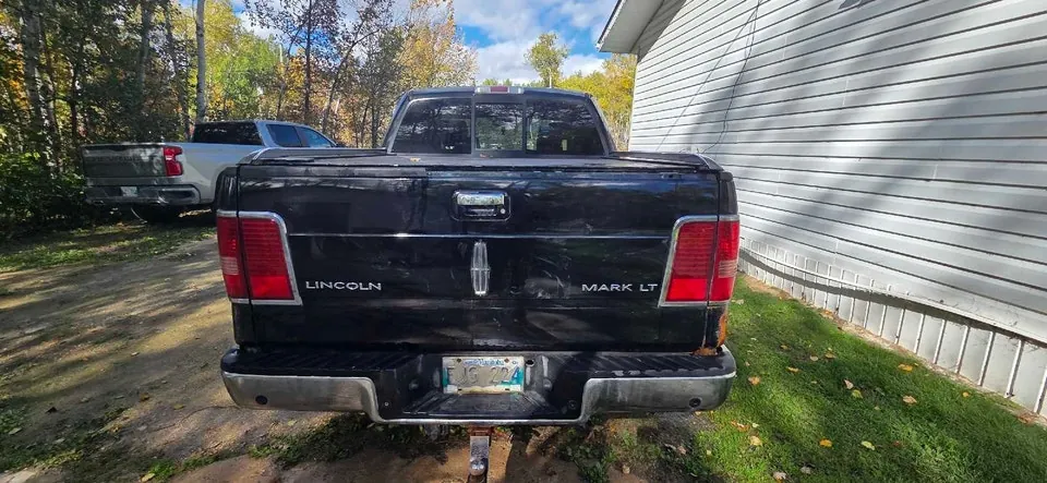 Lincoln Mark Lt 2007 photo 4