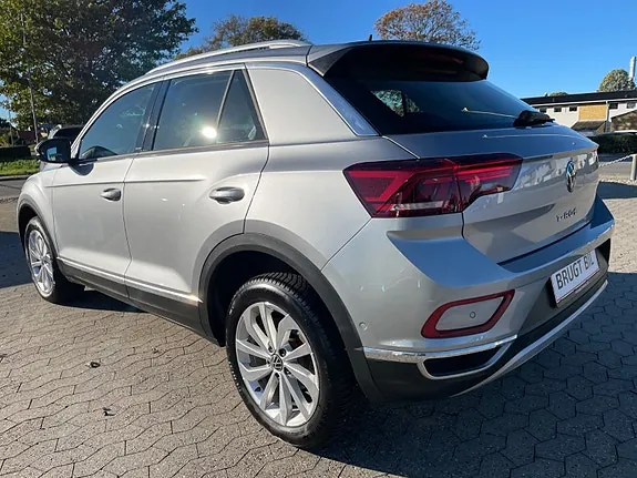 Volkswagen T-Roc 2023 photo 3