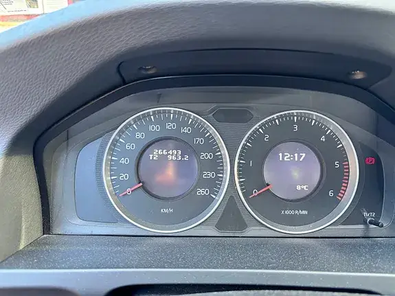 Volvo V60 2012 photo 2