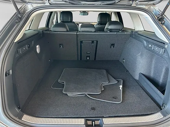 Volkswagen Passat 2025 photo 4