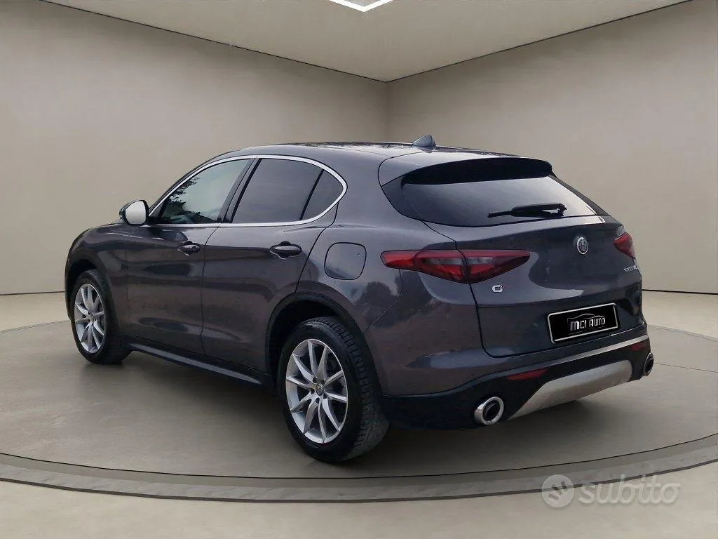 Alfa Romeo Stelvio 2018 photo 3