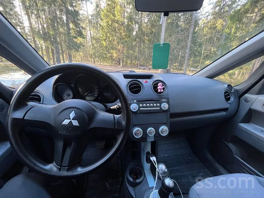 Mitsubishi Colt 2005 photo 5