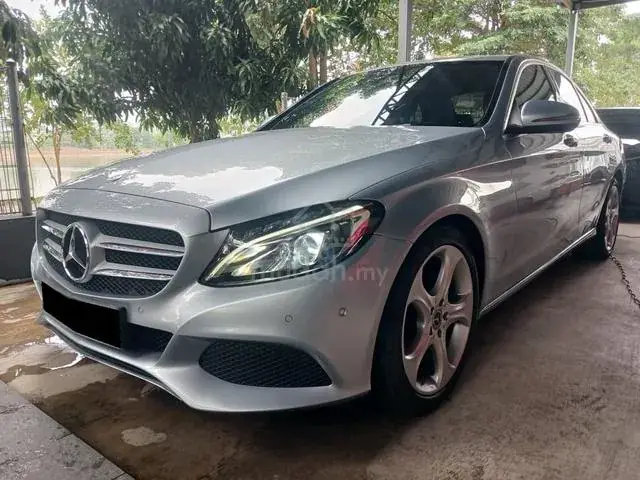 Mercedes-Benz C200