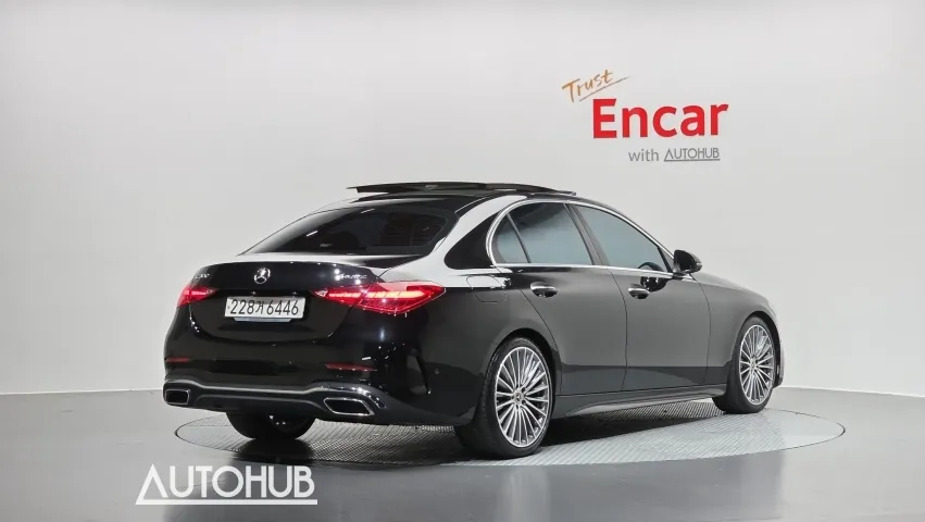 Mercedes-Benz C-Class 2023 photo 2