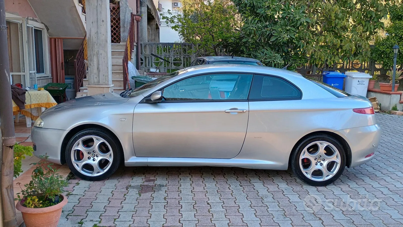 Alfa Romeo Gt 2005 photo 2