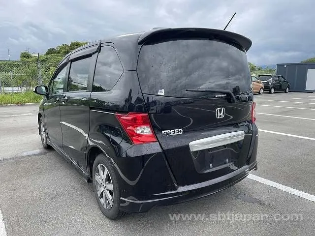 Honda Freed 2010 photo 3