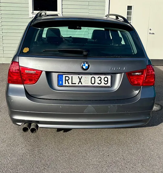 BMW 325I 2009 photo 3