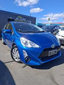 Toyota Aqua 2015 photo 2