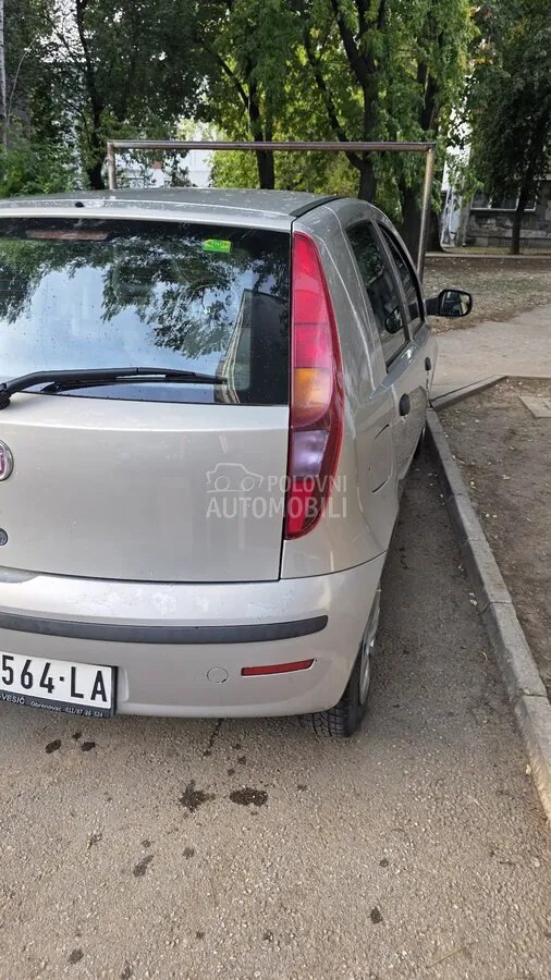 Fiat Punto 2010 photo 3