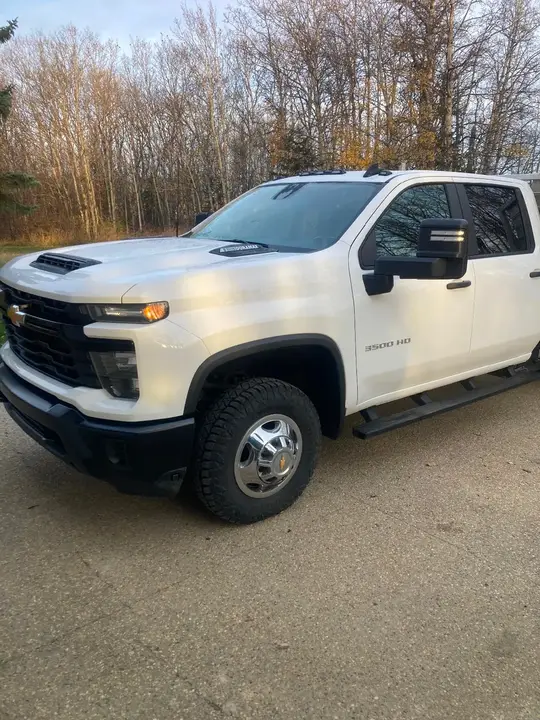 Chevrolet Silverado 3500Hd 2025 photo 4
