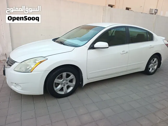Nissan Altima 2011 photo 4
