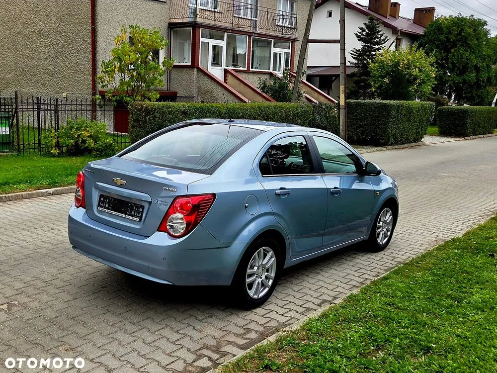 Chevrolet Aveo 2012 photo 4