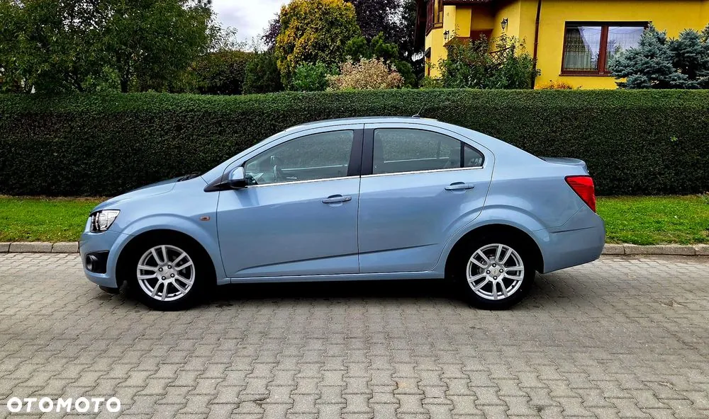 Chevrolet Aveo 2012 photo 5