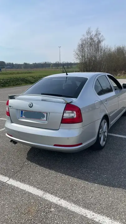 Skoda Octavia 2011 photo 3