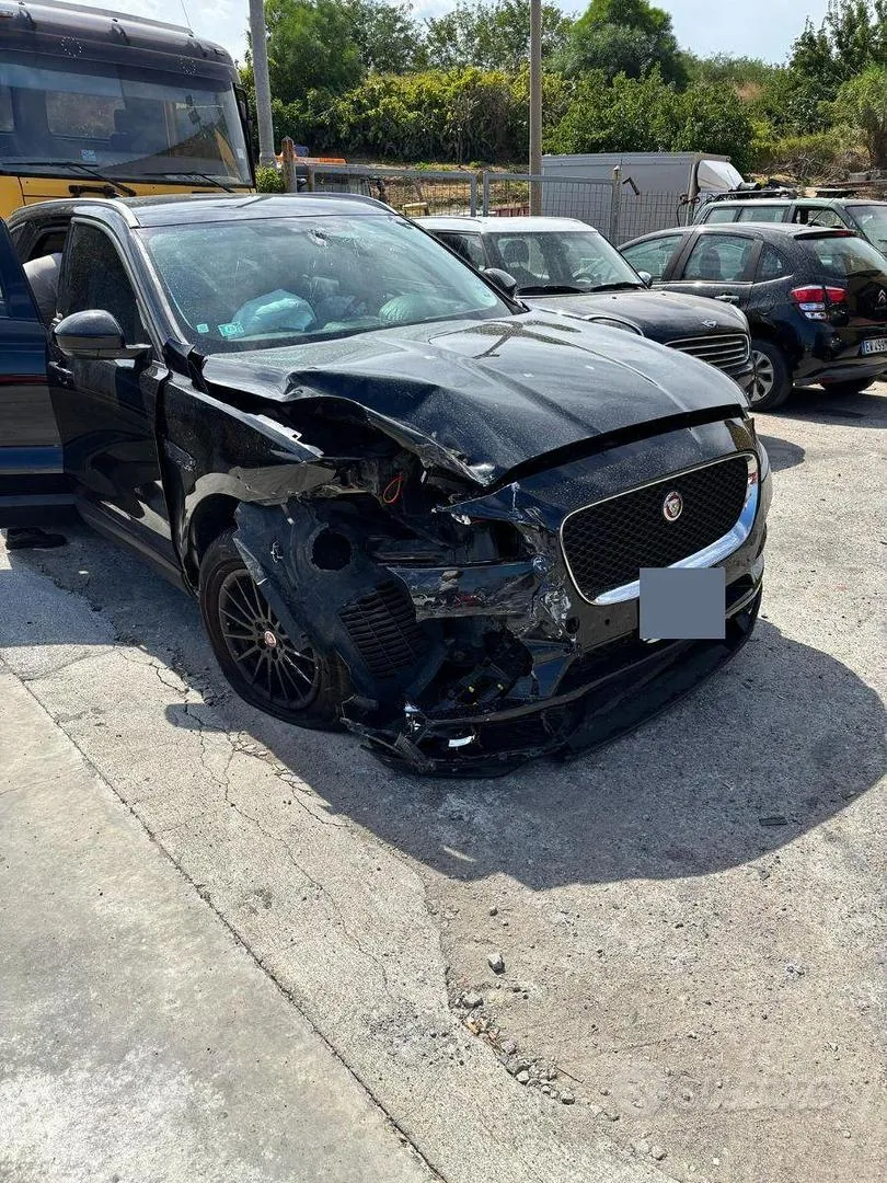 Jaguar F-Pace
