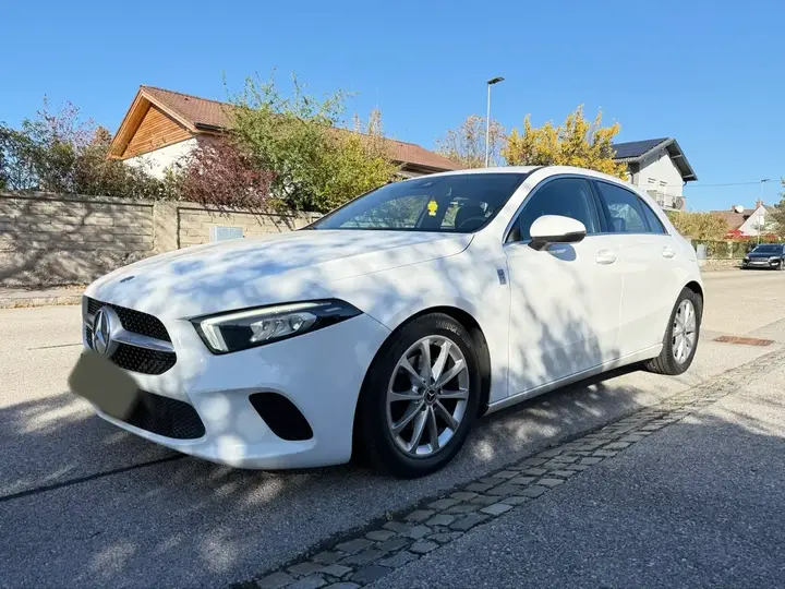 Mercedes-Benz A 180 2019 photo 2