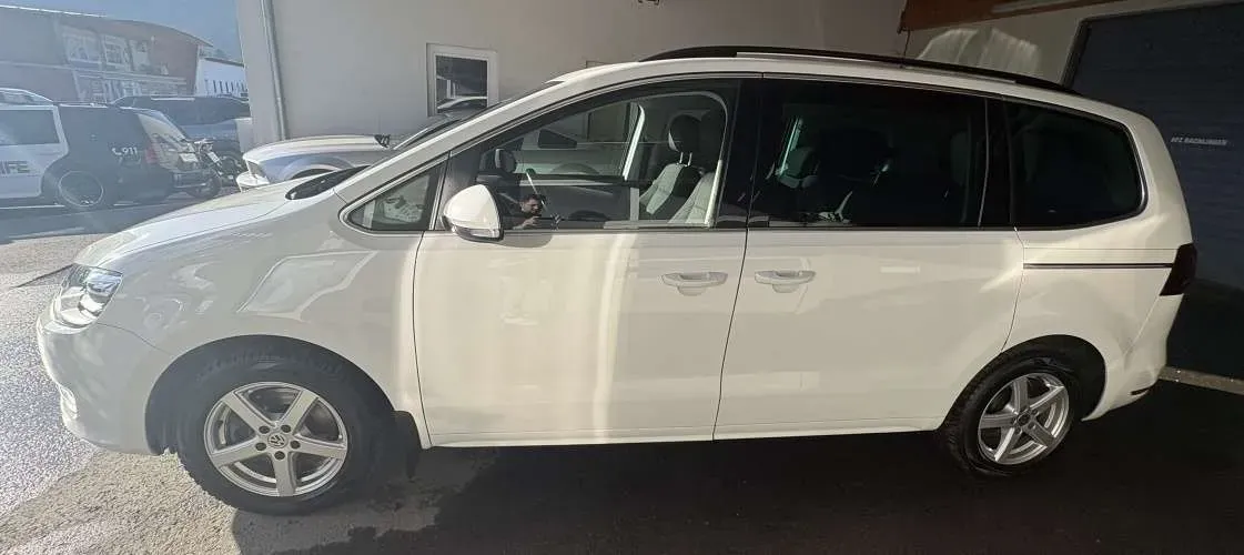 Volkswagen Sharan 2017 photo 2