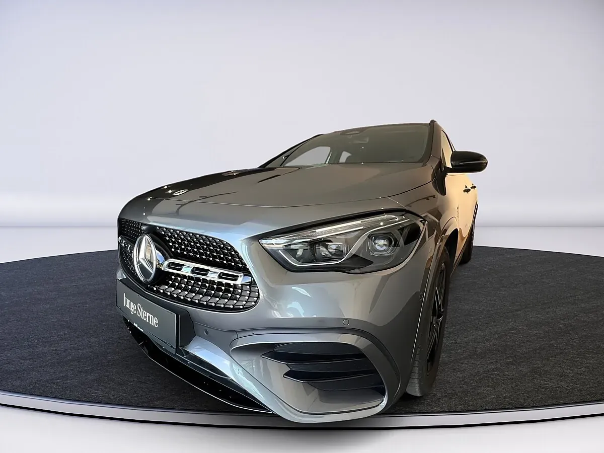 Mercedes-Benz Gla Class 2025 photo 2