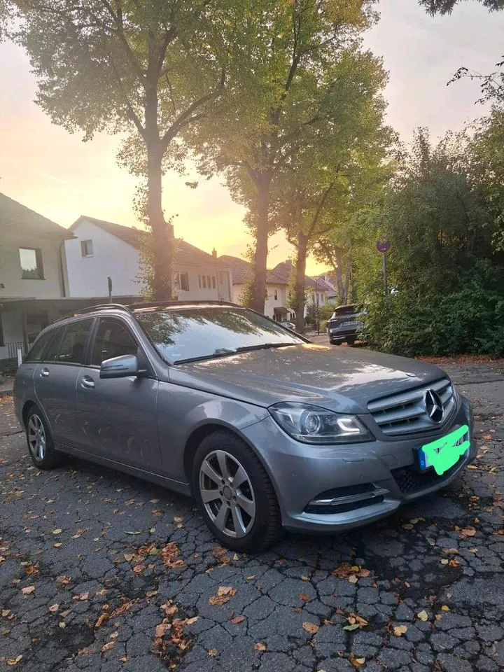 Mercedes-Benz C220