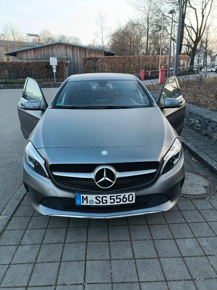 Mercedes-Benz A 200