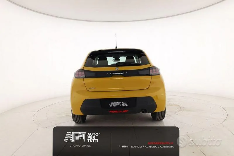 Peugeot 208 2023 photo 4