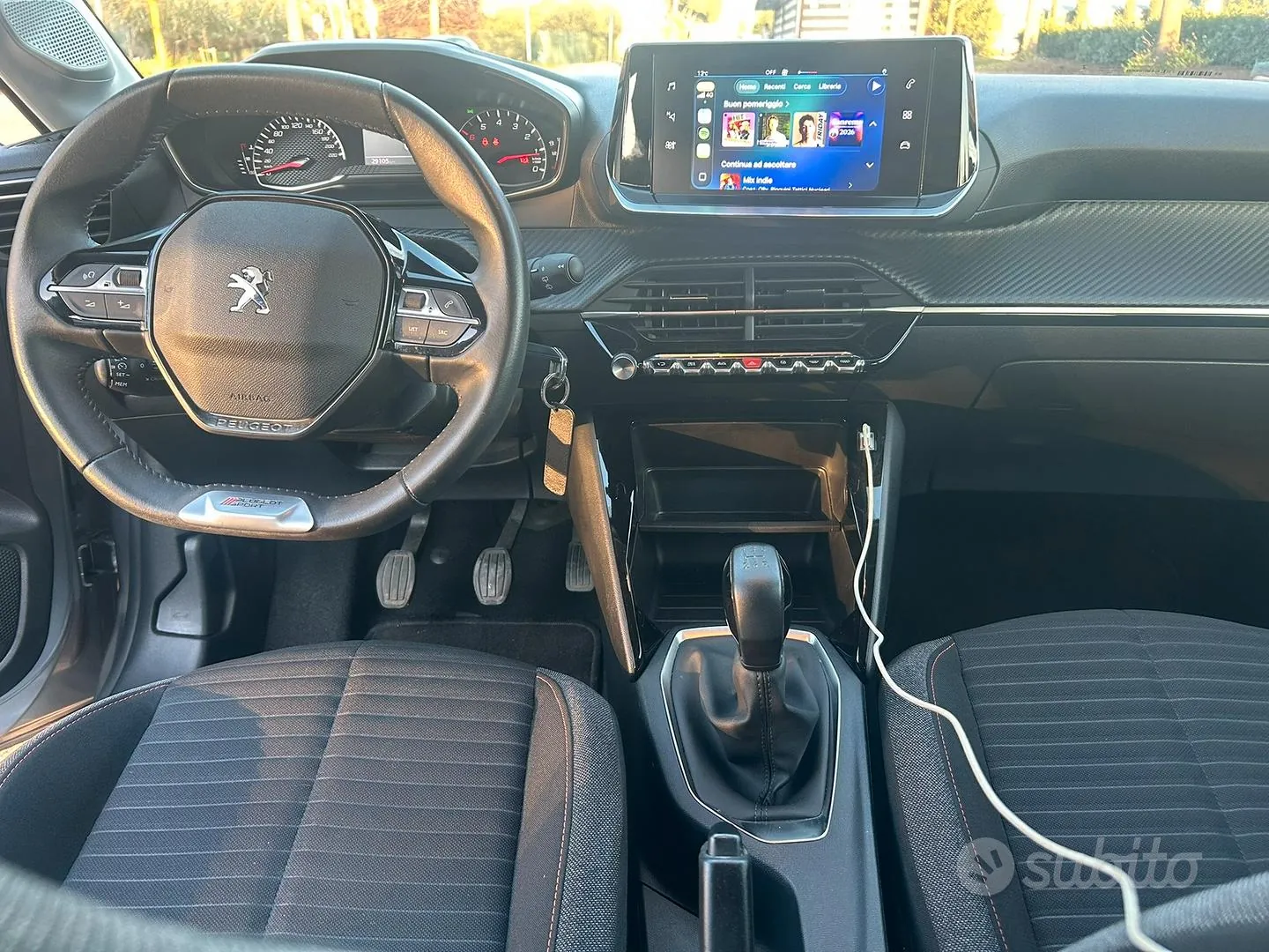 Peugeot 208 2022 photo 5