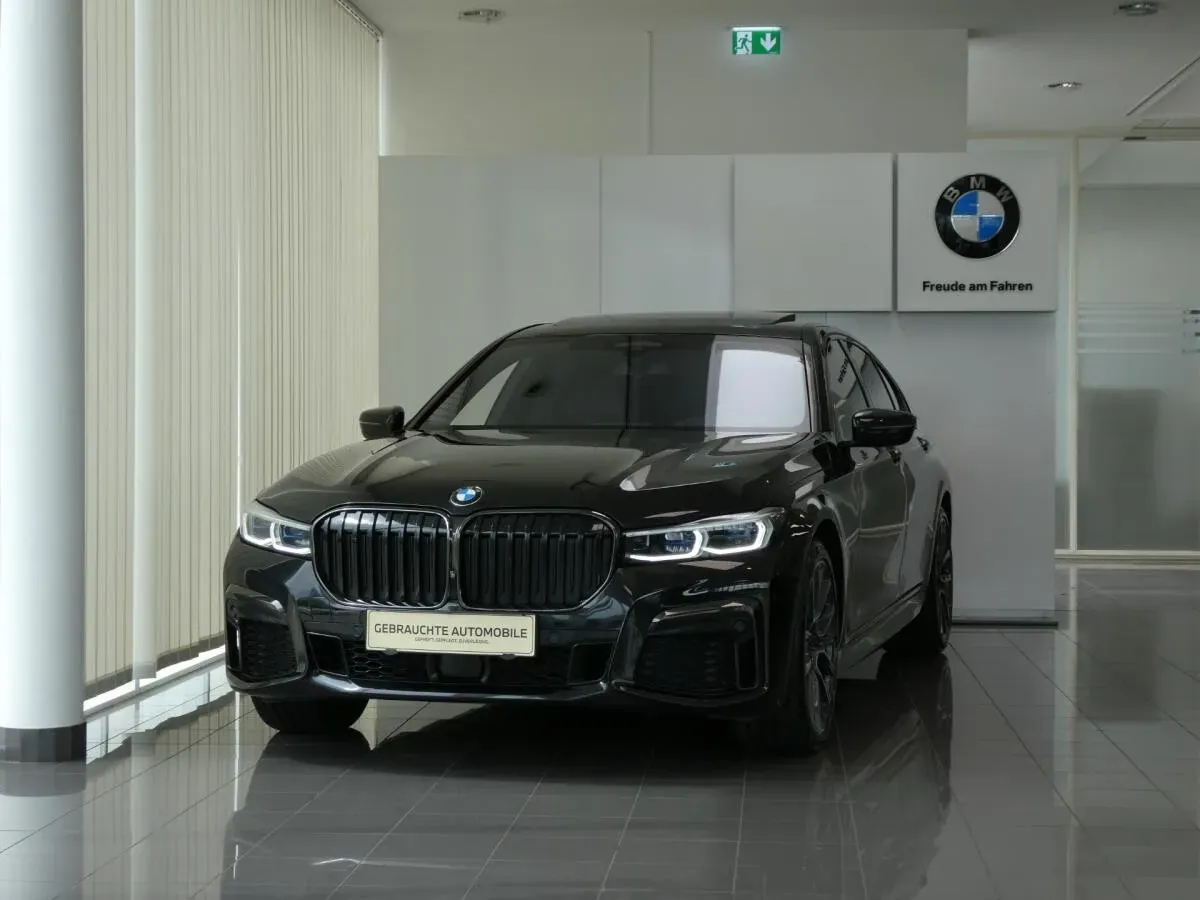 BMW 7 Series 2020 photo 2