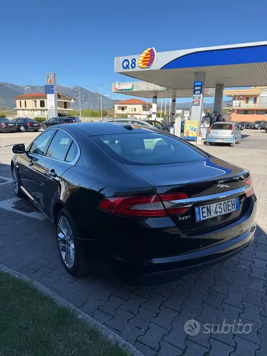 Jaguar Xf 2012 photo 2