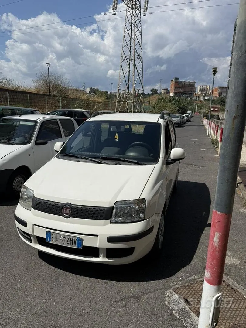 Fiat Panda 2010 photo 2