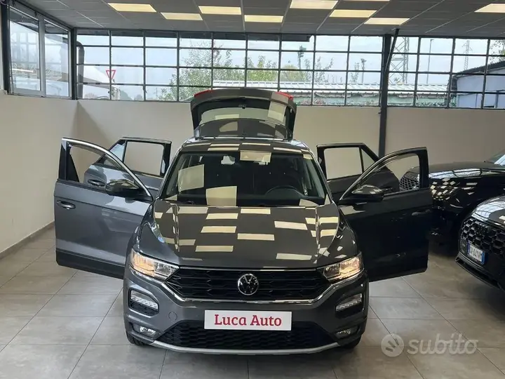 Volkswagen T-Roc 2021 photo 2