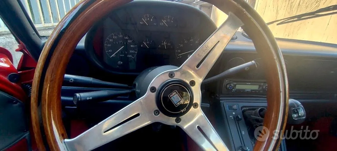 Alfa Romeo Spider 1988 photo 4