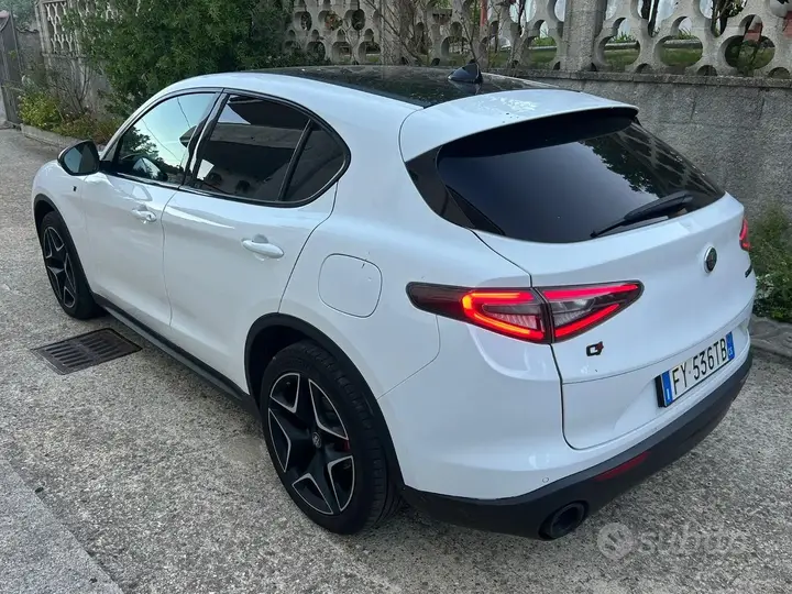 Alfa Romeo Stelvio 2019 photo 2